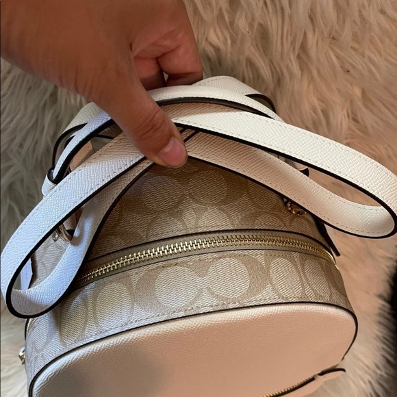 Signature Jordyn backpack white/kaki Coach Brand - Picture 4 of 6